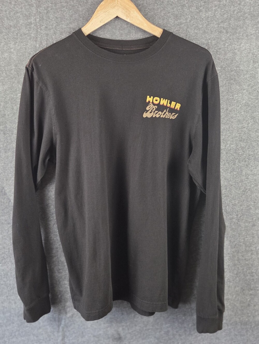 Howler Bros Graphic Print T Shirt Mens Medium Black Long Sleeve Crewneck